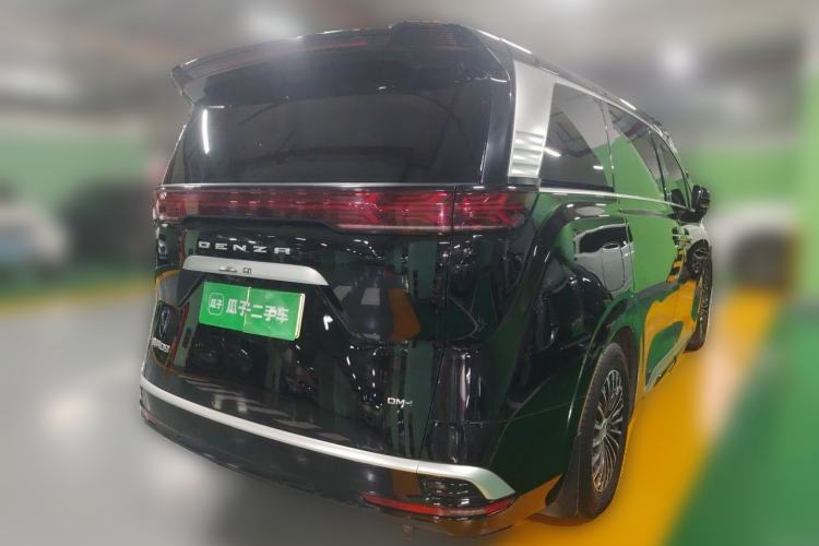 Used Denza D9 2024 DM-i 1050 Luxury Model Exterior 5