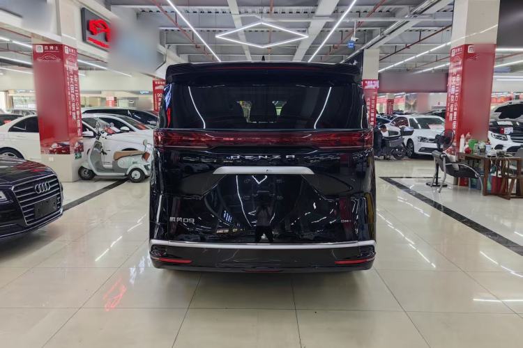 Used Denza D9 2024 DM-i 1050 Luxury Model Exterior 5