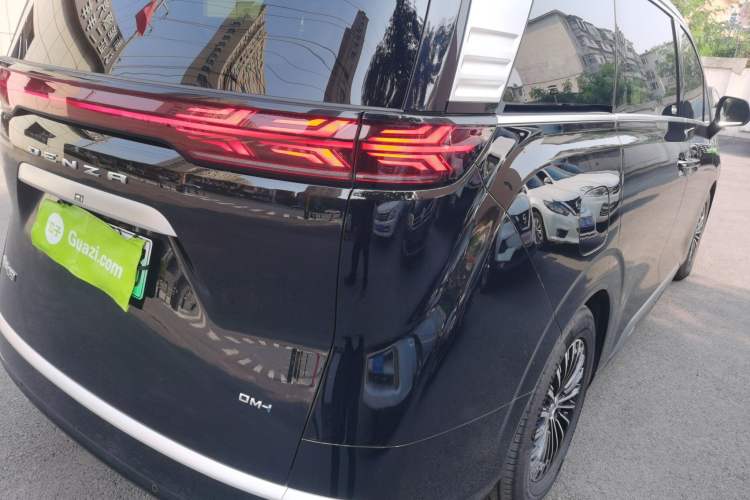 Used Denza D9 2024 DM-i 1050 Luxury Model Exterior 6