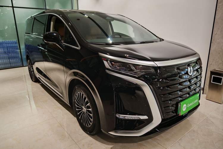 Used Denza D9 2024 DM-i 980 Four-Wheel Drive Prestige Model Exterior 7