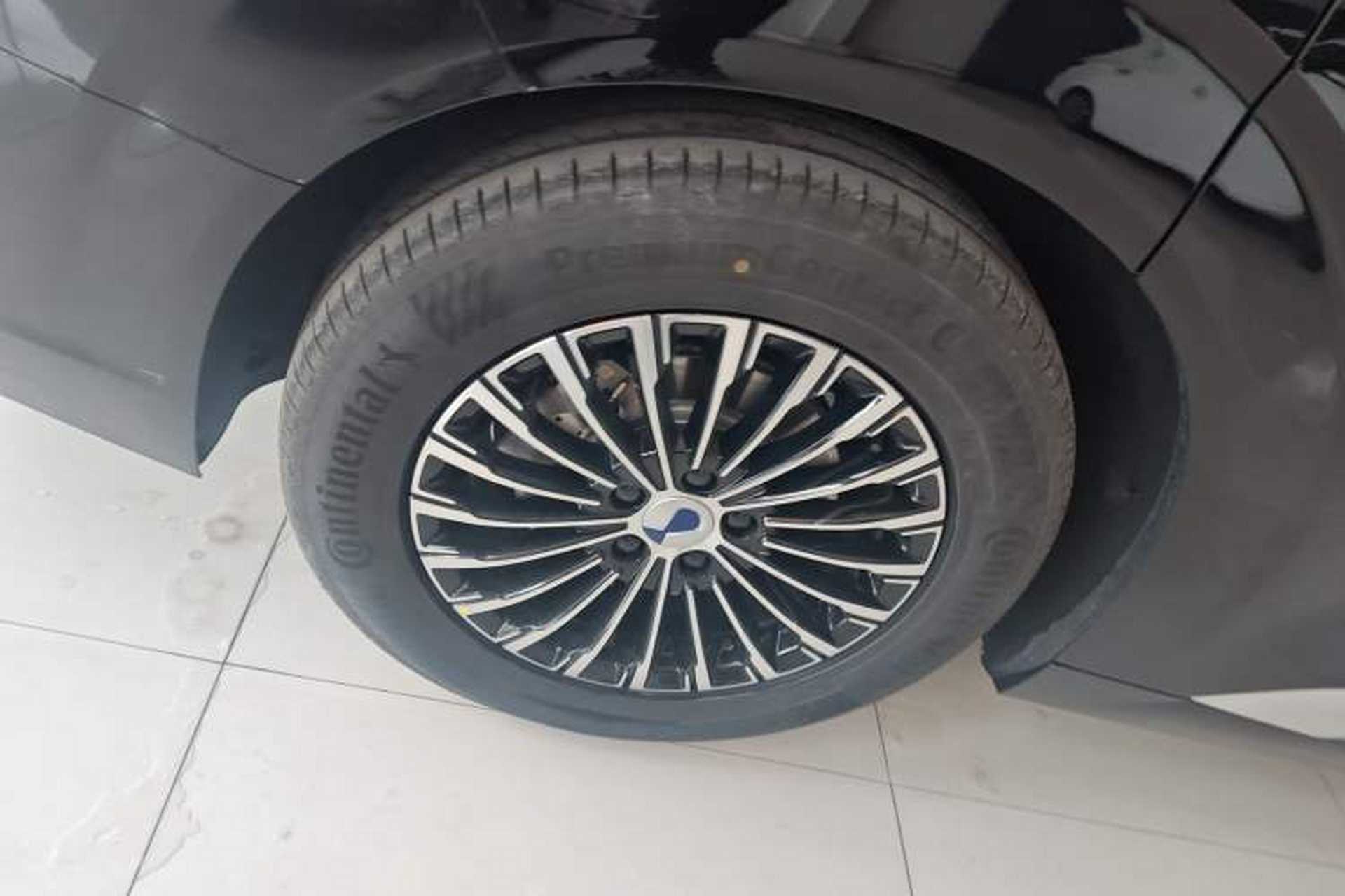 Used Denza D9 2024 DM-i 980 Four-Wheel Drive Prestige Model Exterior 8