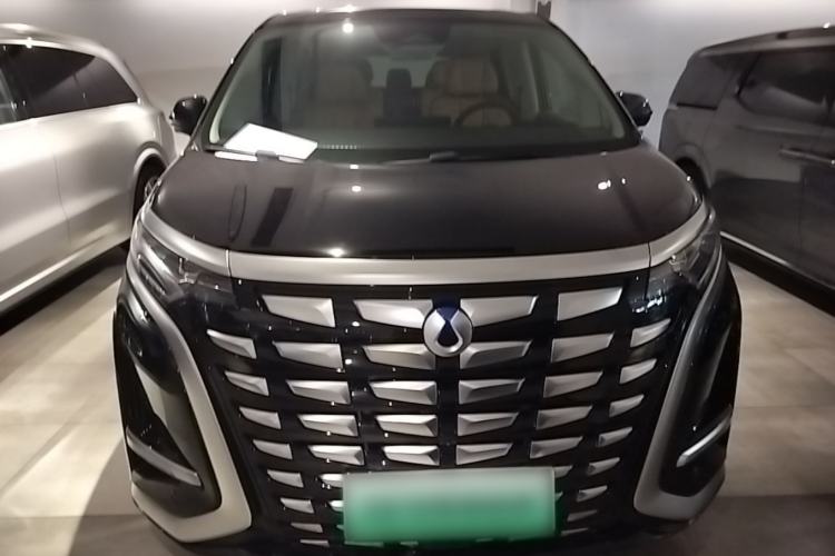 Used Denza D9 2024 DM-i 1050 Luxury Model Front