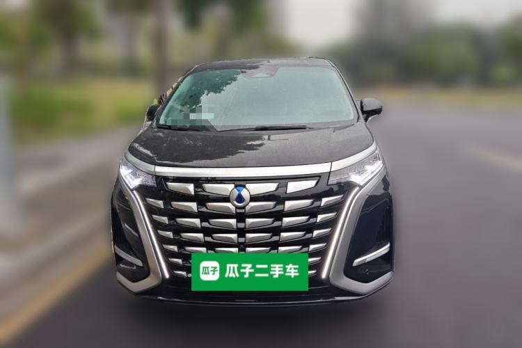 Used Denza D9 2024 DM-i 980 Four-Wheel Drive Flagship Model Front