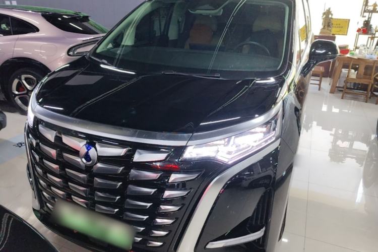 Used Denza D9 2024 DM-i 1050 Luxury Model Front