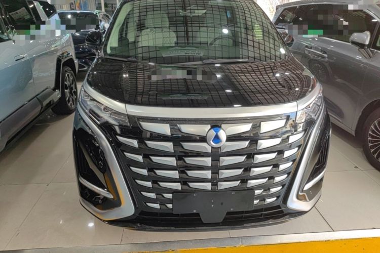 Used Denza D9 2024 DM-i 970 Luxury Model Front