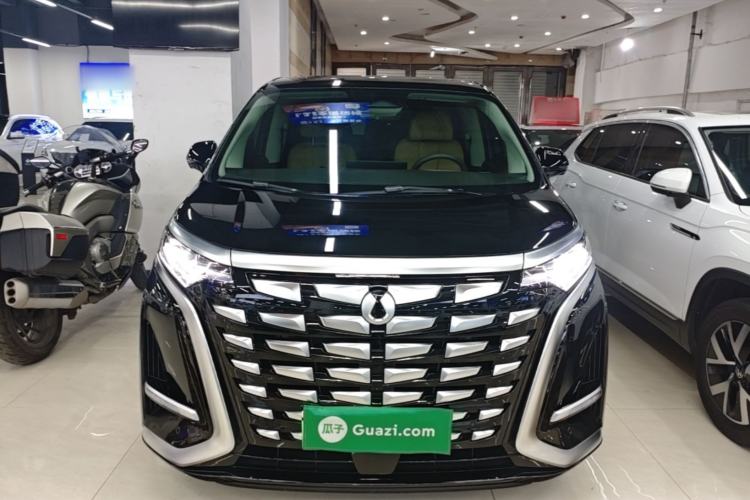 Used Denza D9 2024 DM-i 1050 Luxury Model Front