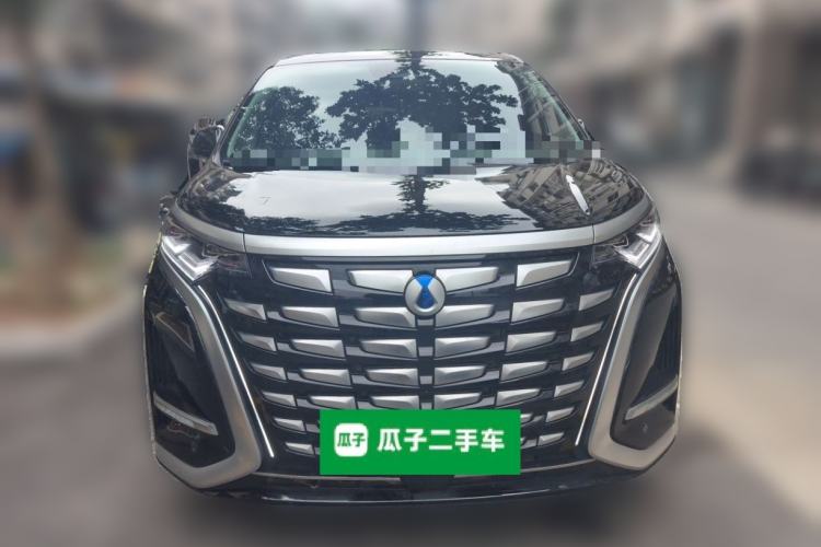 Used Denza D9 2024 DM-i 1050 Luxury Model Front