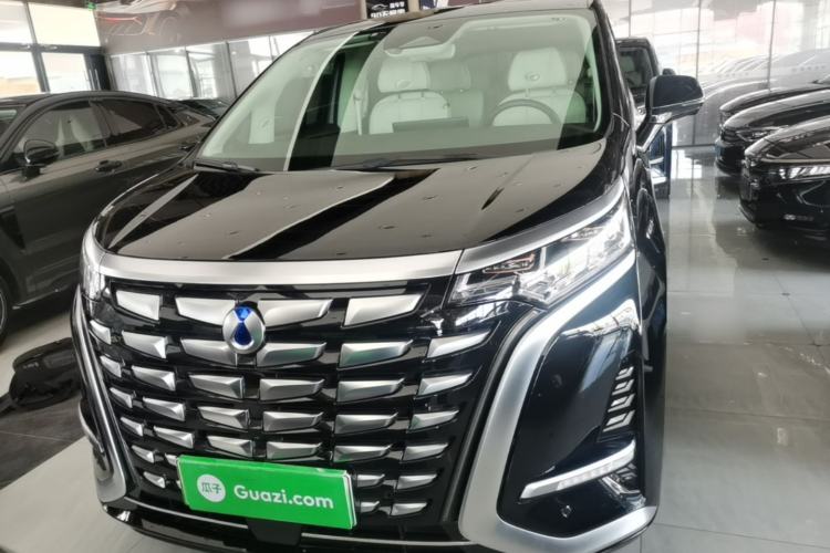 Used Denza D9 2024 DM-i 1050 Luxury Model Front