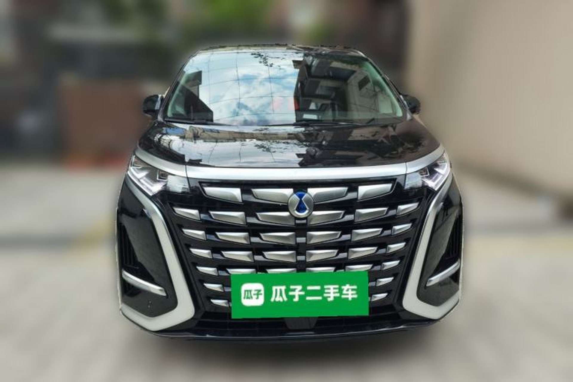 Used Denza D9 2024 DM-i 1050 Luxury Model Front