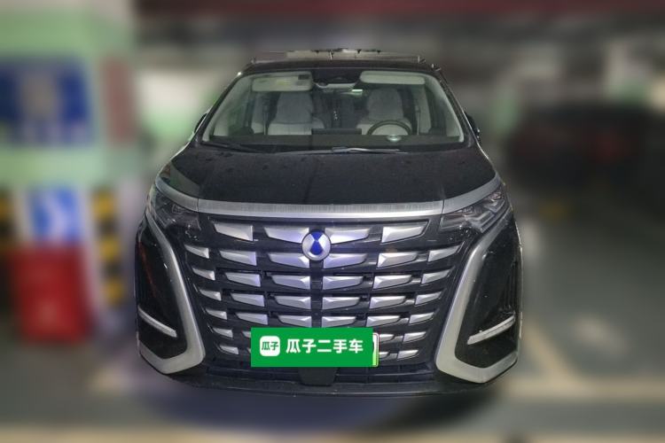 Used Denza D9 2024 DM-i 1050 Luxury Model Front