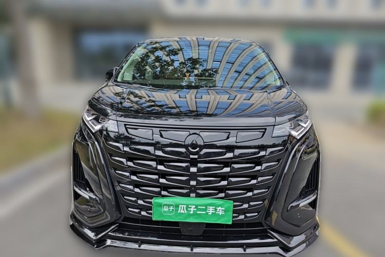 Used Denza D9 2024 DM-i 1050 Luxury Model Front