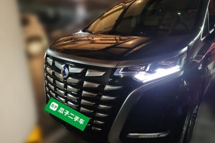 Used Denza D9 2024 DM-i 1050 Luxury Model Front