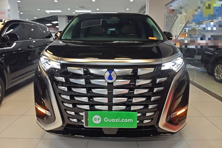 Used Denza D9 2024 DM-i 1050 Luxury Model Front