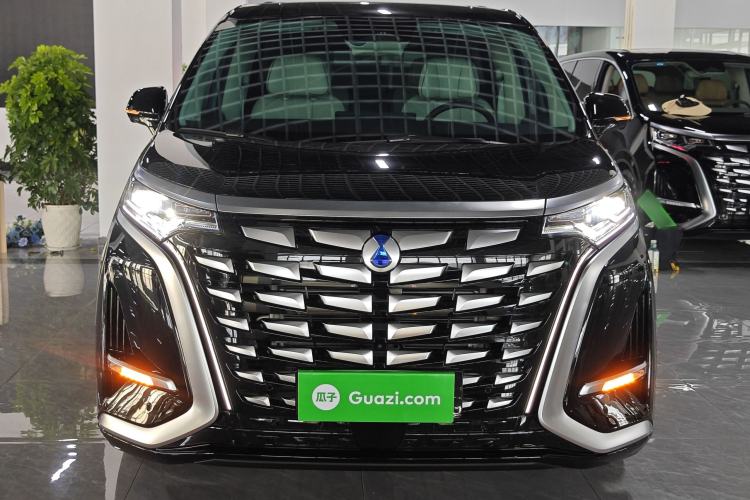 Used Denza D9 2024 DM-i 980 Four-Wheel Drive Prestige Model Front