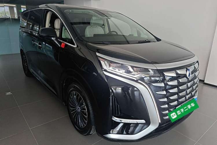 Used Denza D9 2024 DM-i 980 Four-Wheel Drive Flagship Model Front Right 45 Deg