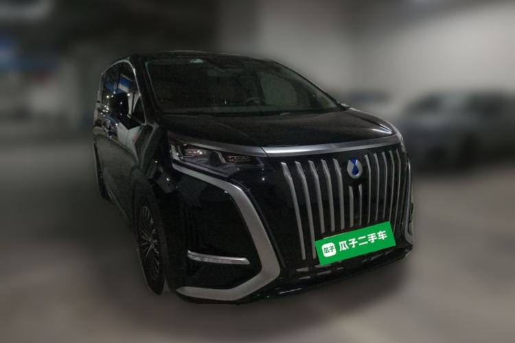 Used Denza D9 2024 EV 600 Four-Wheel-Drive Flagship Model Front Right 45 Deg