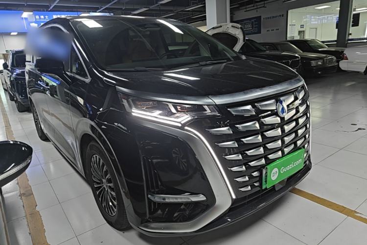 Used Denza D9 2024 DM-i 980 Four-Wheel Drive Flagship Model Front Right 45 Deg