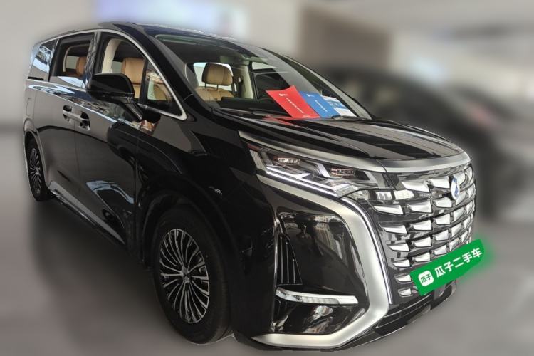 Used Denza D9 2024 DM-i 980 Four-Wheel Drive Prestige Model Front Right 45 Deg