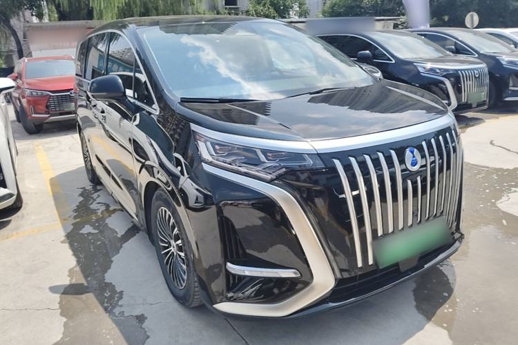 Used Denza D9 2024 EV 600 Four-Wheel-Drive Flagship Model Front Right 45 Deg