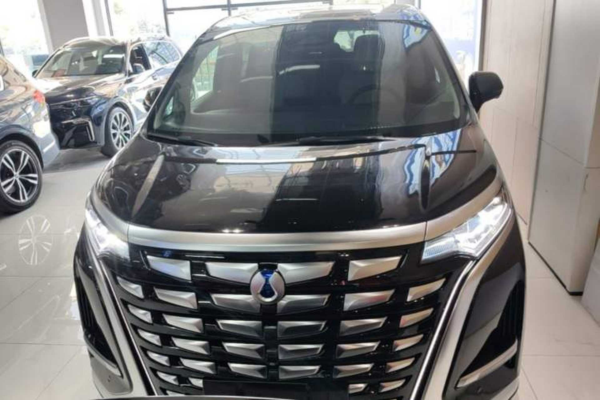 Used Denza D9 2024 DM-i 980 Four-Wheel Drive Flagship Model Front