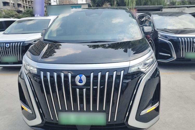 Used Denza D9 2024 EV 600 Four-Wheel-Drive Flagship Model Front