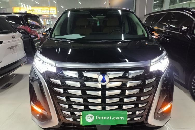 Used Denza D9 2024 DM-i 1050 Luxury Model Front