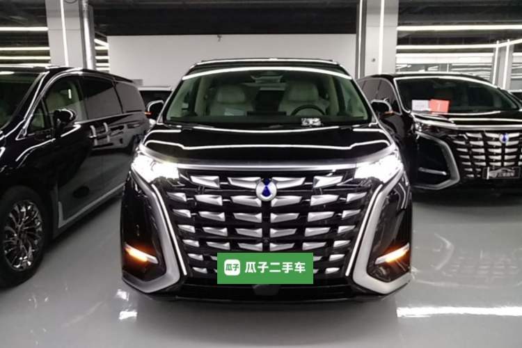 Used Denza D9 2024 DM-i 980 Four-Wheel Drive Flagship Model Front