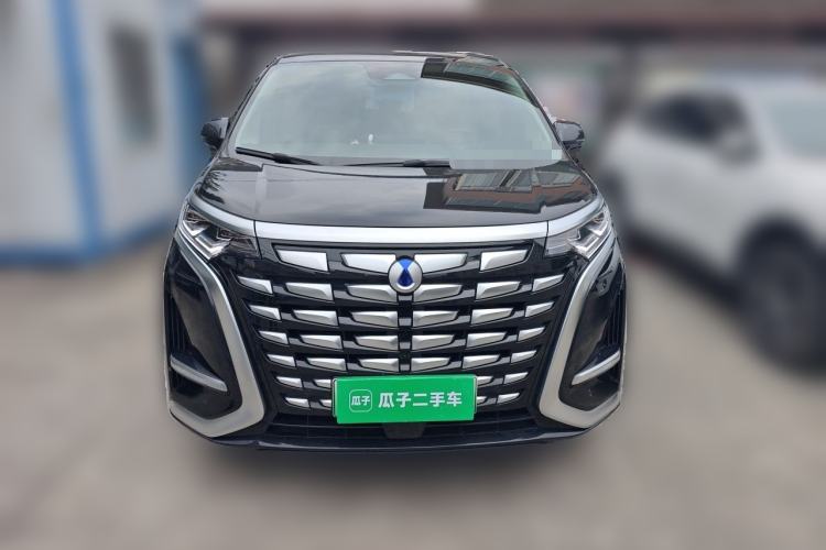 Used Denza D9 2024 DM-i 1050 Luxury Model Front