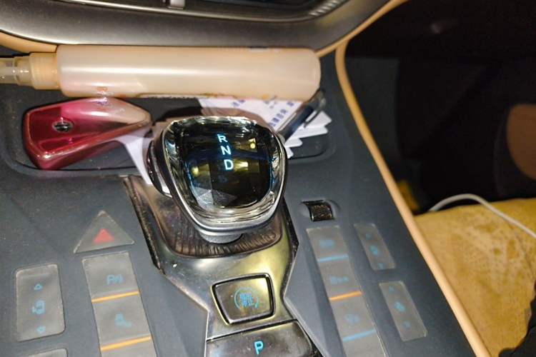 Used Denza D9 2024 DM-i 980 Four-Wheel Drive Prestige Model Gear Lever