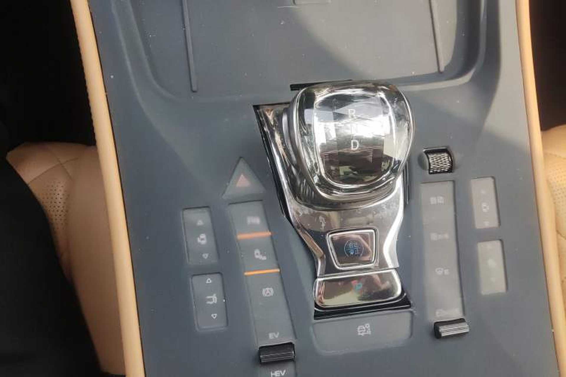 Used Denza D9 2024 DM-i 980 Four-Wheel Drive Prestige Model Gear Lever