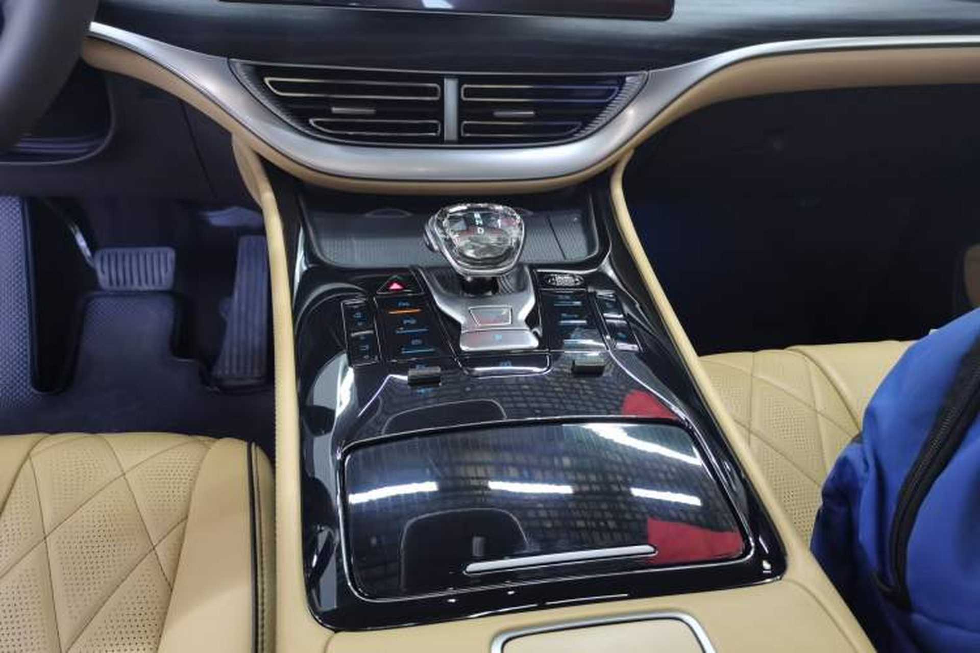 Used Denza D9 2024 DM-i 980 Four-Wheel Drive Flagship Model Gear Lever