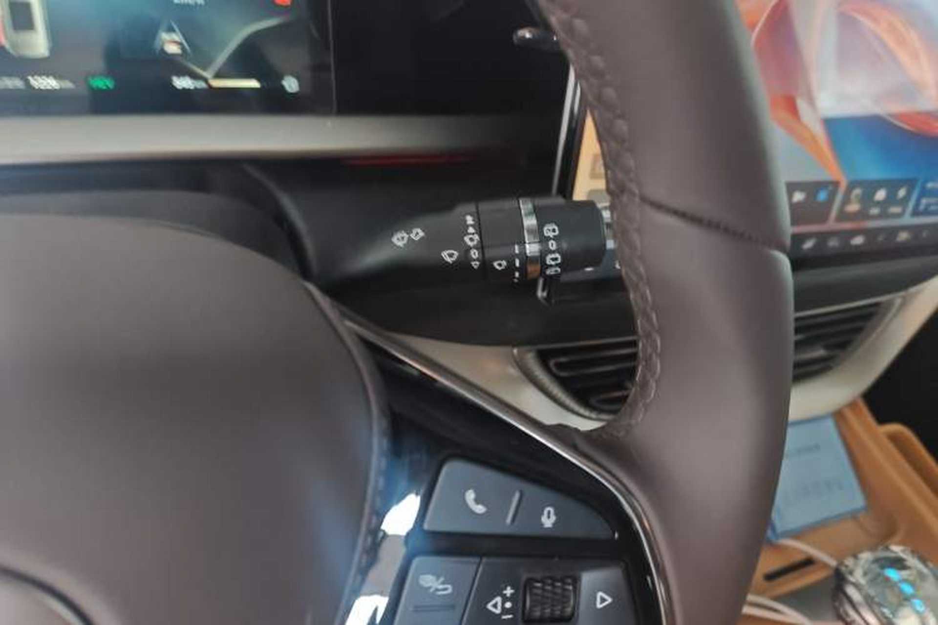Used Denza D9 2024 DM-i 980 Four-Wheel Drive Prestige Model Gear Lever