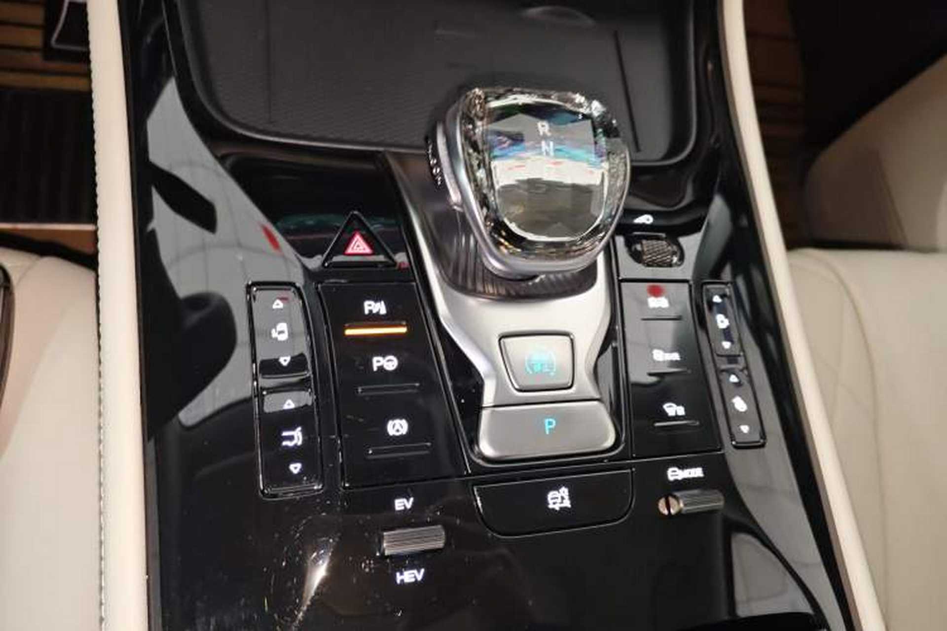 Used Denza D9 2024 DM-i 980 Four-Wheel Drive Flagship Model Gear Lever