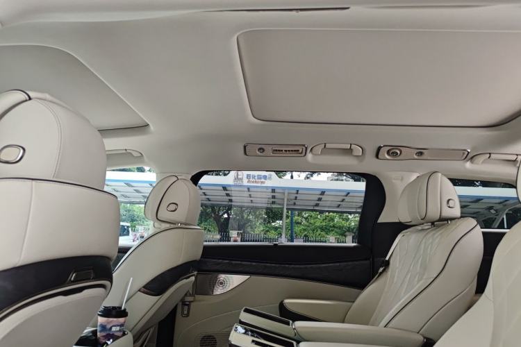 Used Denza D9 2024 DM-i 980 Four-Wheel Drive Prestige Model Headliner