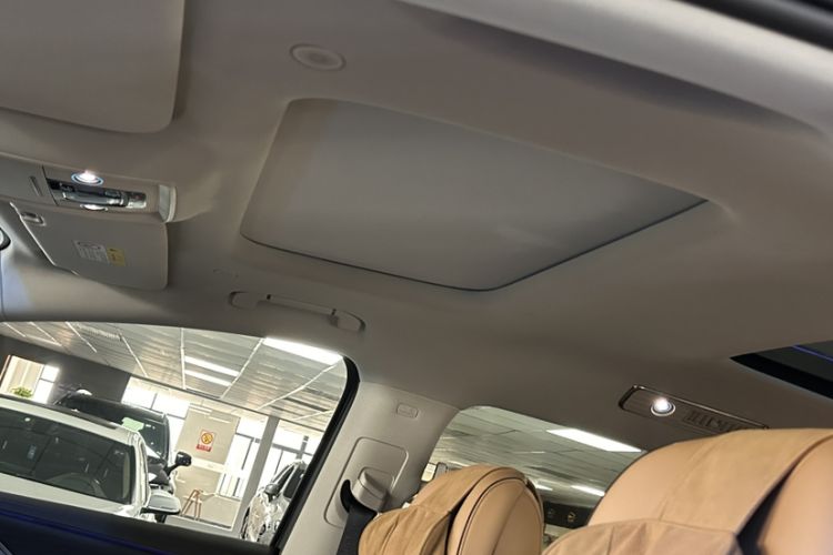 Used Denza D9 2024 DM-i 980 Four-Wheel Drive Prestige Model Headliner