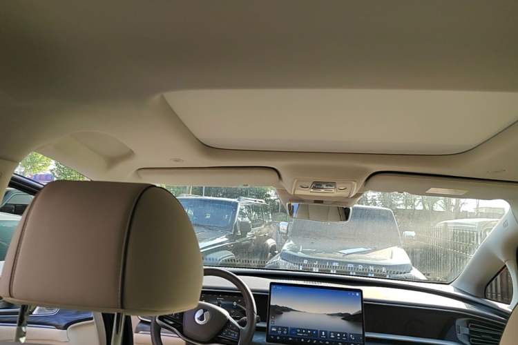 Used Denza D9 2024 DM-i 1050 Luxury Model Headliner