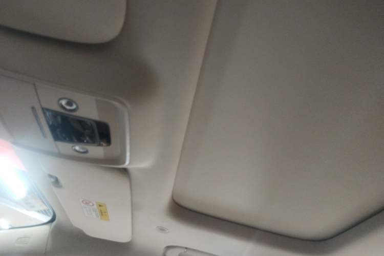 Used Denza D9 2024 EV 600 Four-Wheel Drive Prestige Model Headliner