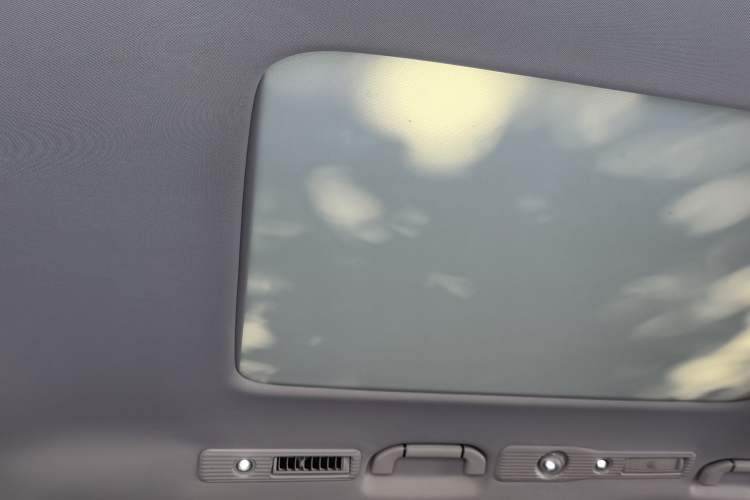 Used Denza D9 2024 DM-i 980 Four-Wheel Drive Prestige Model Headliner
