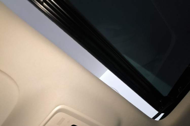 Used Denza D9 2024 DM-i 980 Four-Wheel Drive Prestige Model Headliner