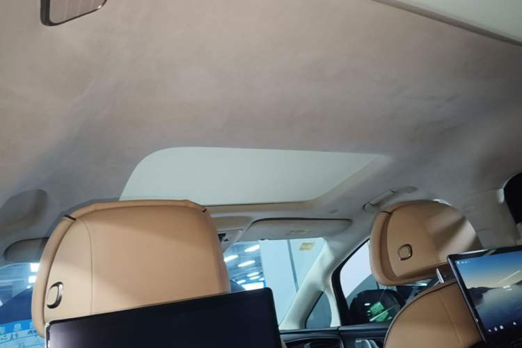 Used Denza D9 2024 DM-i 980 Four-Wheel Drive Flagship Model Headliner