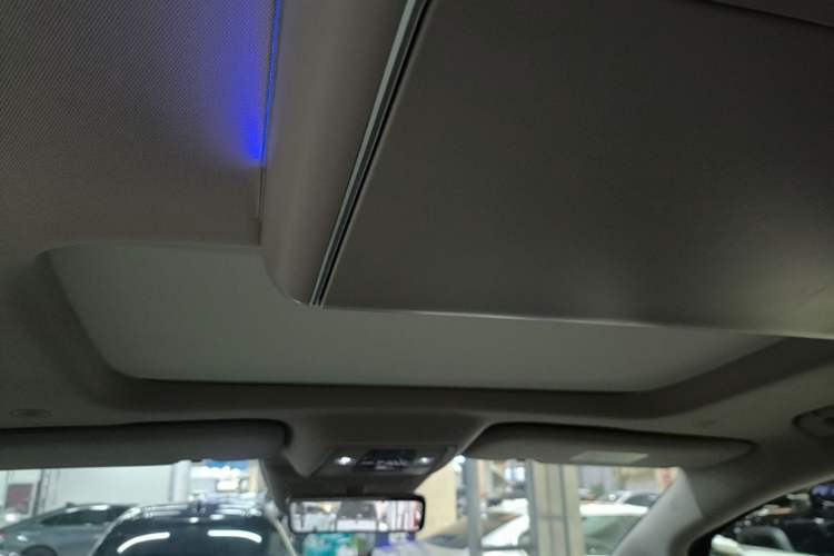 Used Denza D9 2024 DM-i 980 Four-Wheel Drive Prestige Model Headliner