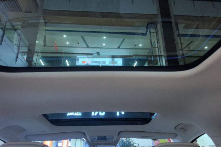Used Denza D9 2024 DM-i 980 Four-Wheel Drive Prestige Model Headliner