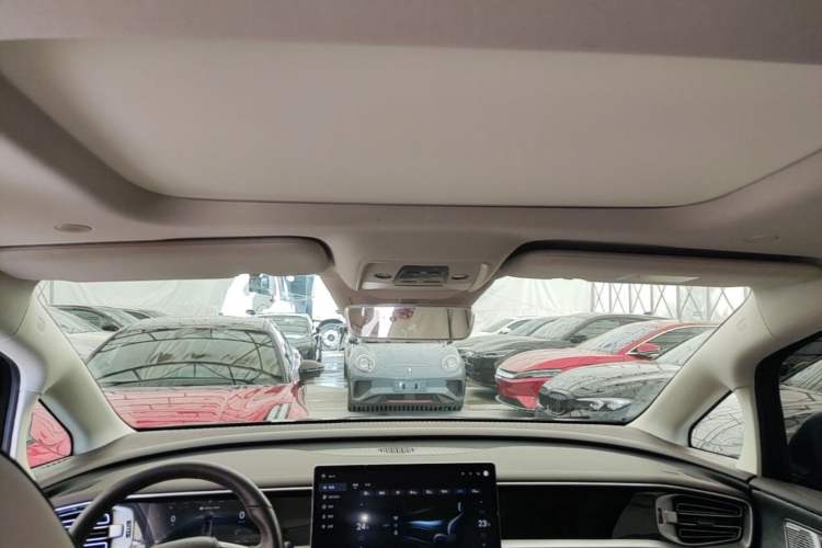 Used Denza D9 2024 DM-i 1050 Luxury Model Headliner