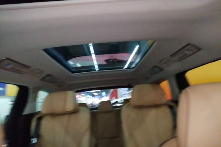 Used Denza D9 2024 DM-i 980 Four-Wheel Drive Prestige Model Headliner