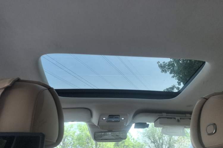 Used Denza D9 2024 DM-i 980 Four-Wheel Drive Flagship Model Headliner