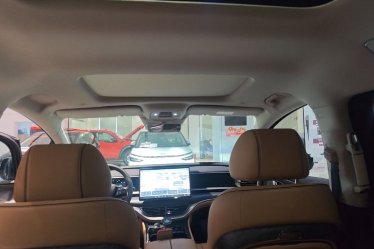 Used Denza D9 2024 DM-i 1050 Luxury Model Headliner