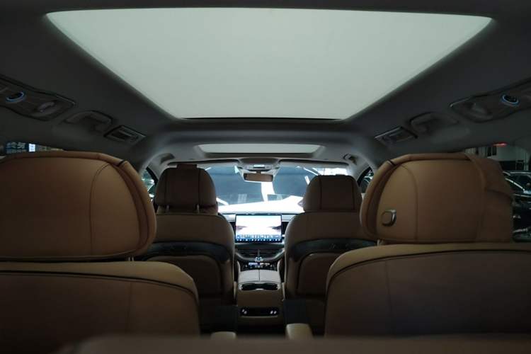 Used Denza D9 2024 DM-i 1050 Luxury Model Headliner