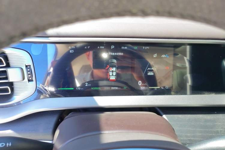 Used Denza D9 2024 DM-i 980 Four-Wheel Drive Prestige Model Instrument Cluster