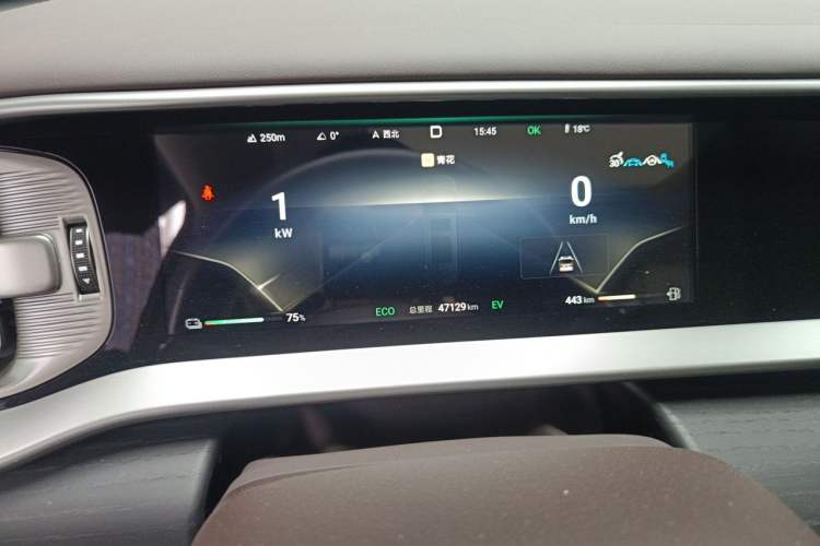 Used Denza D9 2024 DM-i 980 Four-Wheel Drive Prestige Model Instrument Cluster