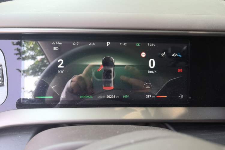 Used Denza D9 2024 DM-i 980 Four-Wheel Drive Prestige Model Instrument Cluster